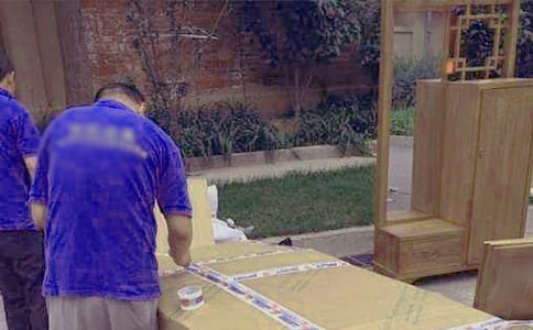 ���ף����