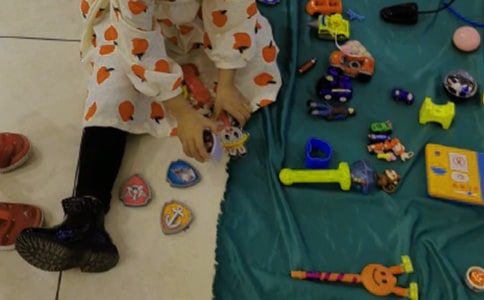 ��ҵ�Ƽ����Ȱڵ�̯