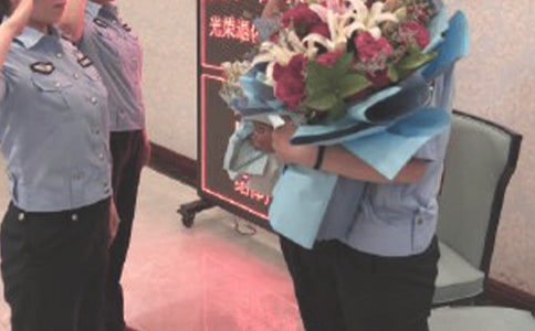 �ڹ����������ͻ��ϵĽ�����