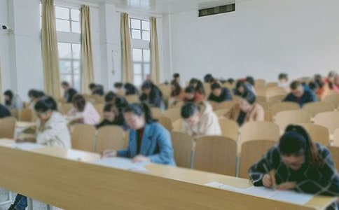 ��ѧ�����ſ��Գ�ŵ��