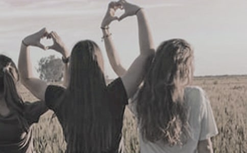 ������Ů���ӵ�΢��ף����