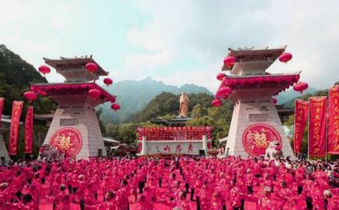 ���ף����