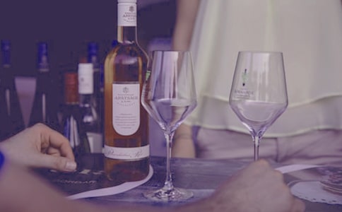 ���׽�ĿŮ�α������ҽ���