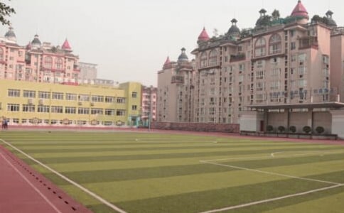 ����У԰�ĵ����