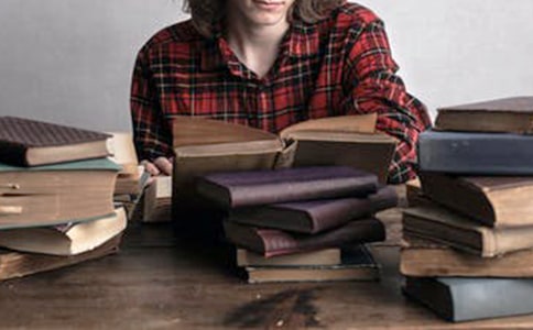 �Ա�ҵѧ��ѧ��ļ��ף����