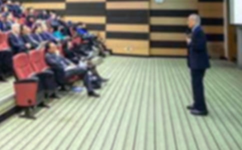 �������ھ�ҵ�ݽ���